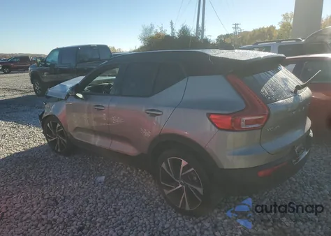 2022 Volvo Xc40 T5 R-Design from USA, damaged, VIN YV4162UM5N2647322